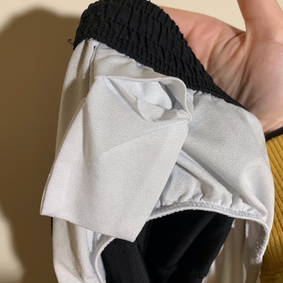 🌸 FILA Performance Mesh Workout Shorts - Picture 8 of 8